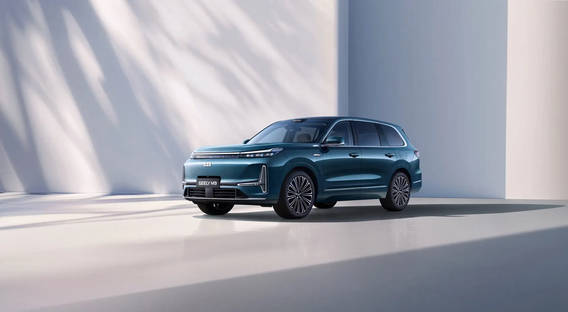 Geely GALAXY M9